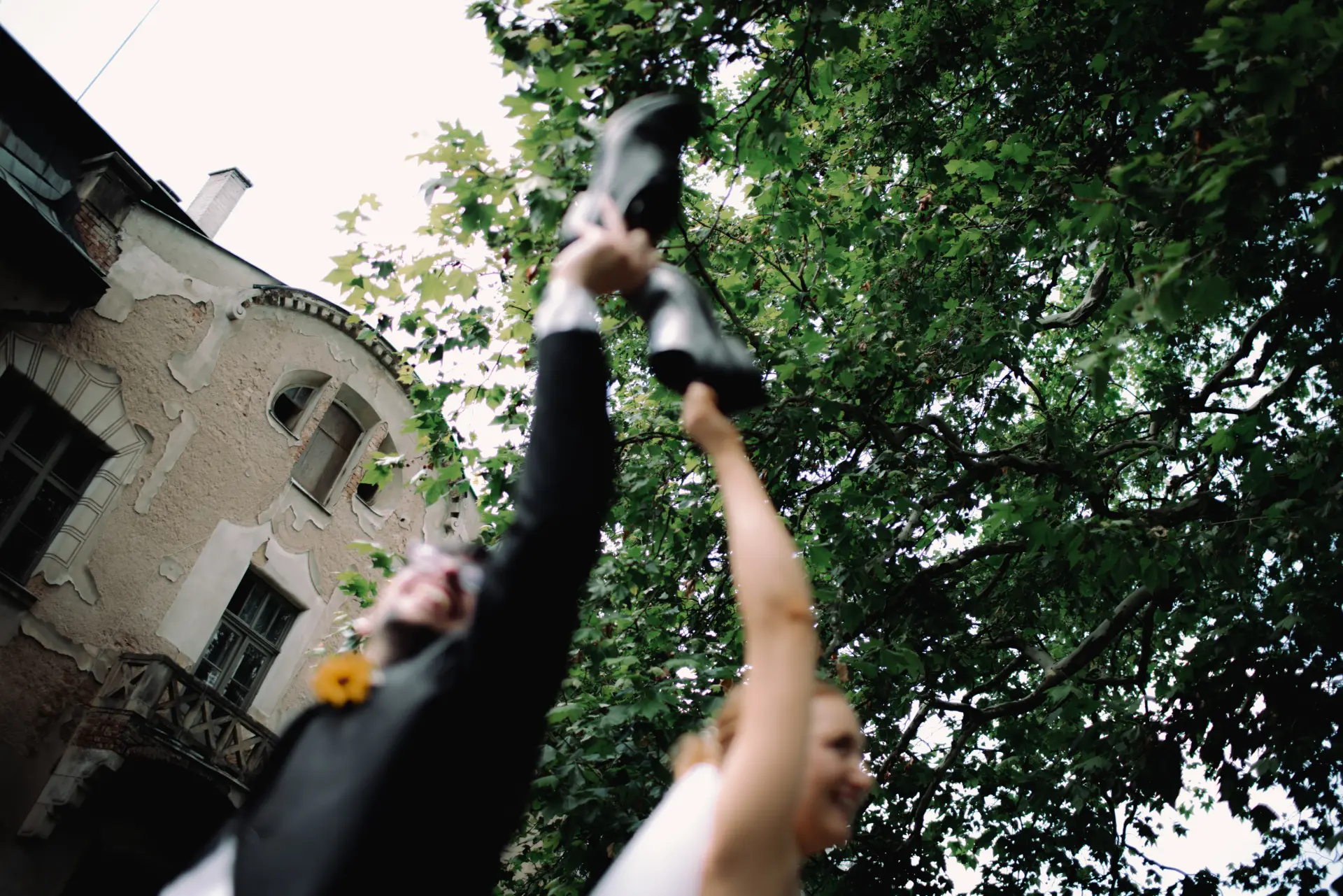 Co dělat po svatbě s fotografiemi — tipy na uchovávání a sdílení